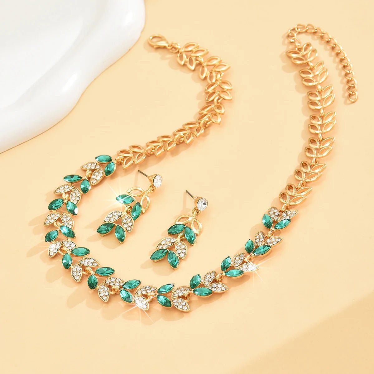 Emerald Leaf Diamond Necklace and Earring Set - Veinci