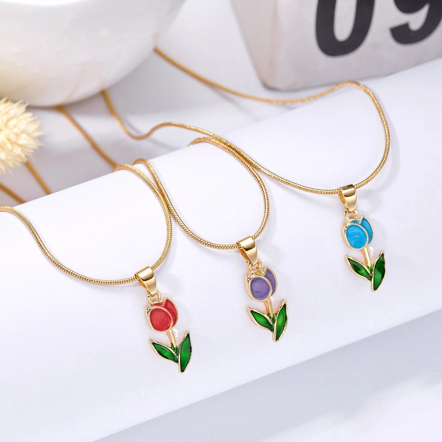 Feminine Floral Tulip Bracelet and Necklace Set - Veinci