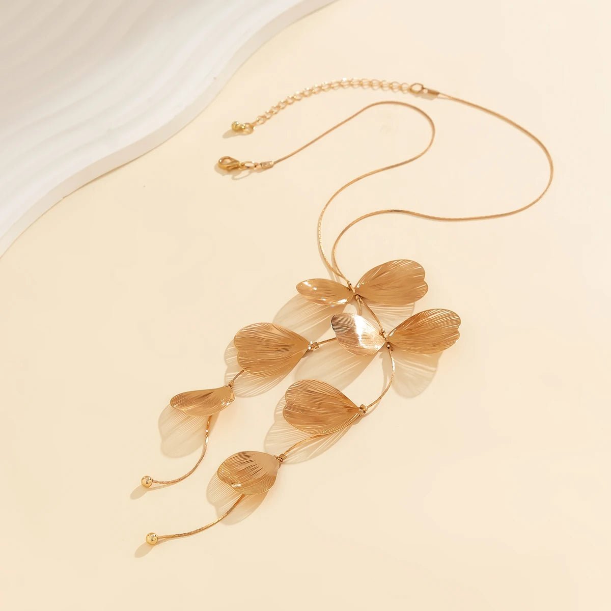 Floral Petals Lariat Tassel Necklace - Veinci