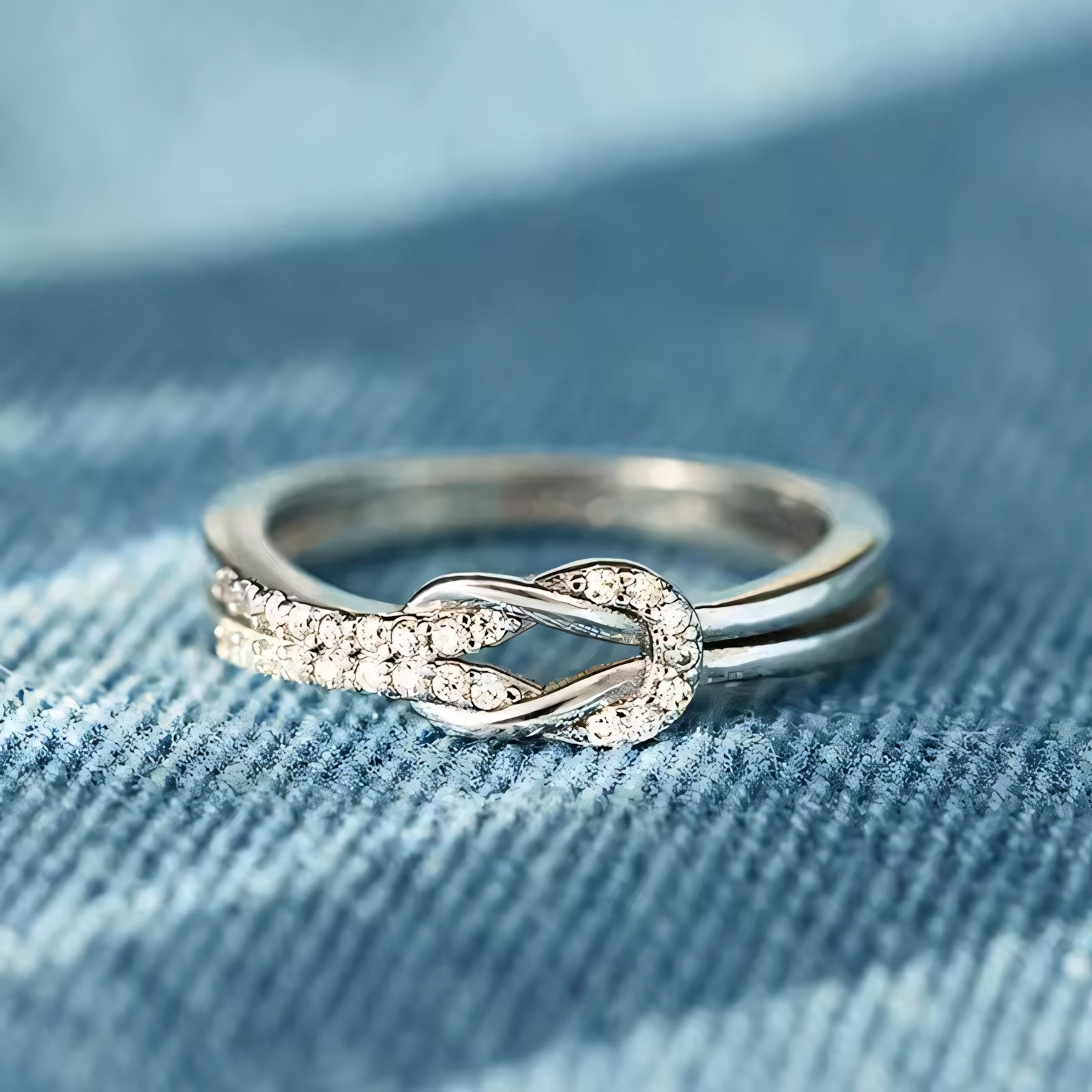 Forever United Knot Ring - Veinci