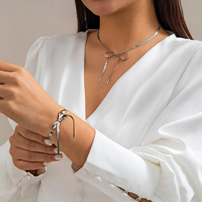 Herringbone Chain Bow Necklace and Bracelet Set - Veinci