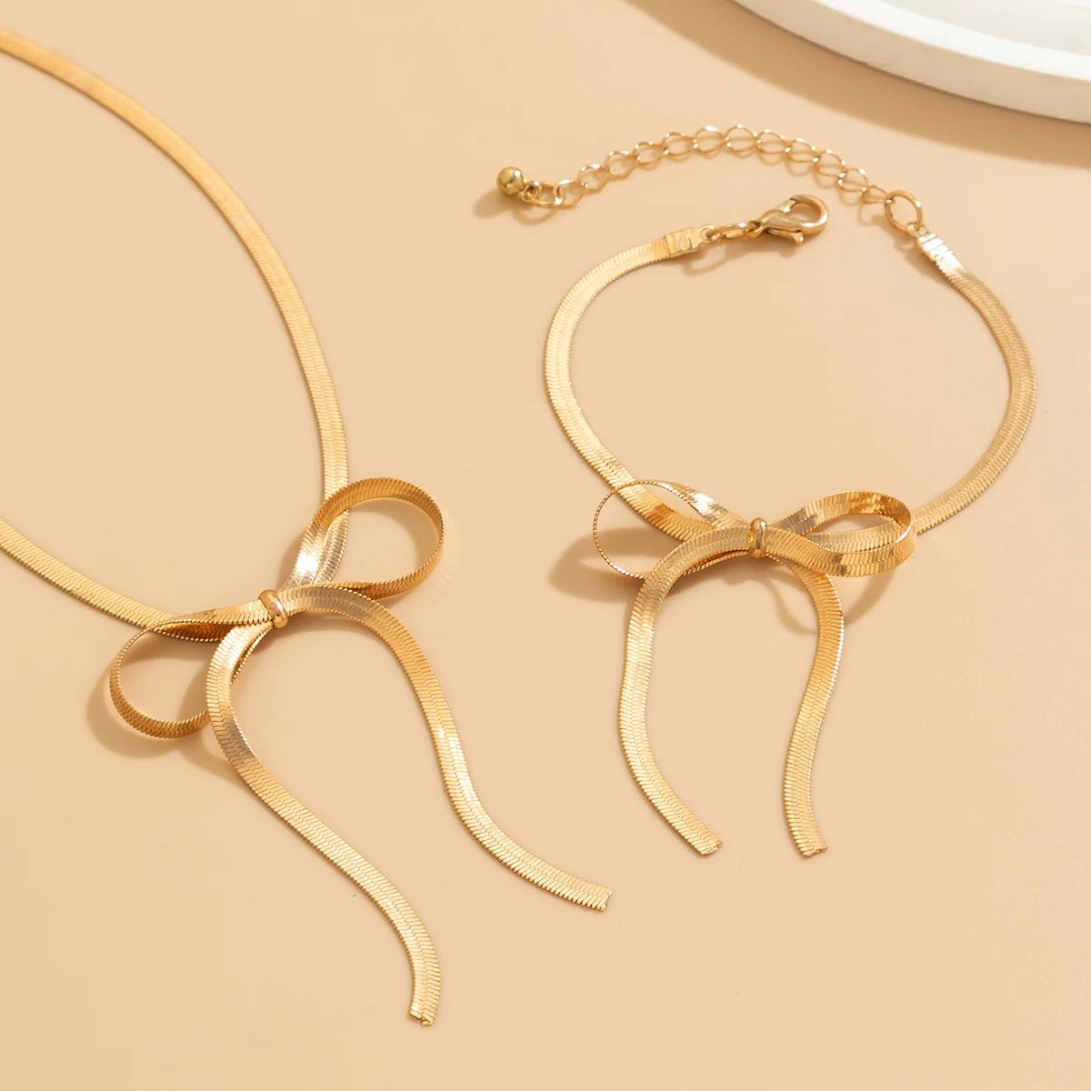 Herringbone Chain Bow Necklace and Bracelet Set - Veinci