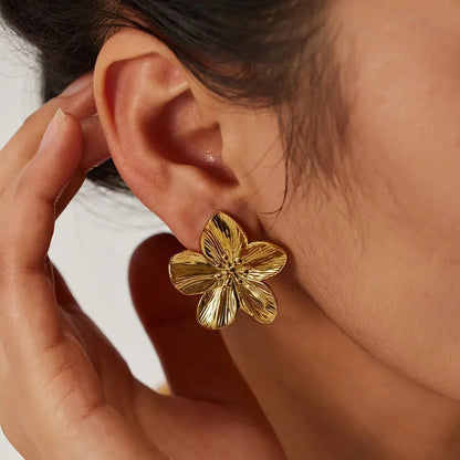 Hibiscus Floral Stud Earrings - Veinci