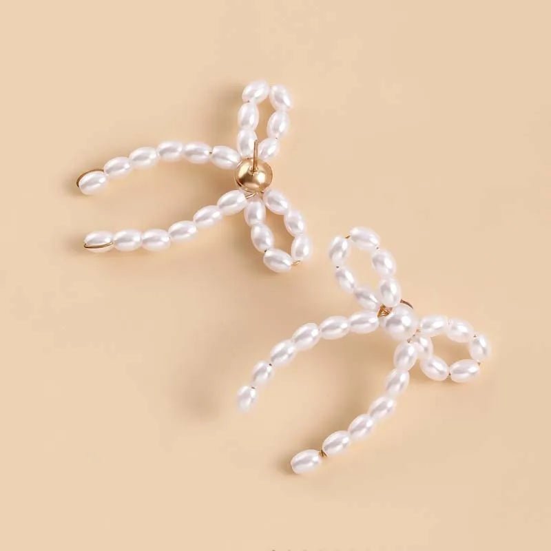 Iconic Dainty Pearl Bow Earrings - Veinci