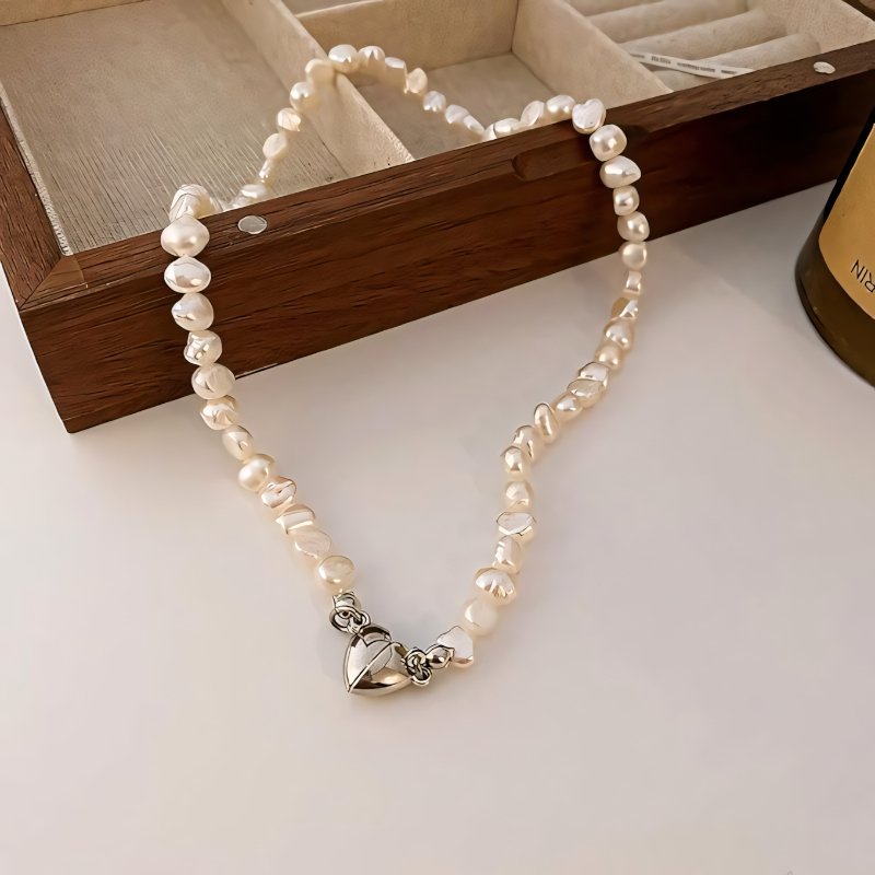 Magnetic Heart Pearl Choker Necklace and Bracelet - Veinci