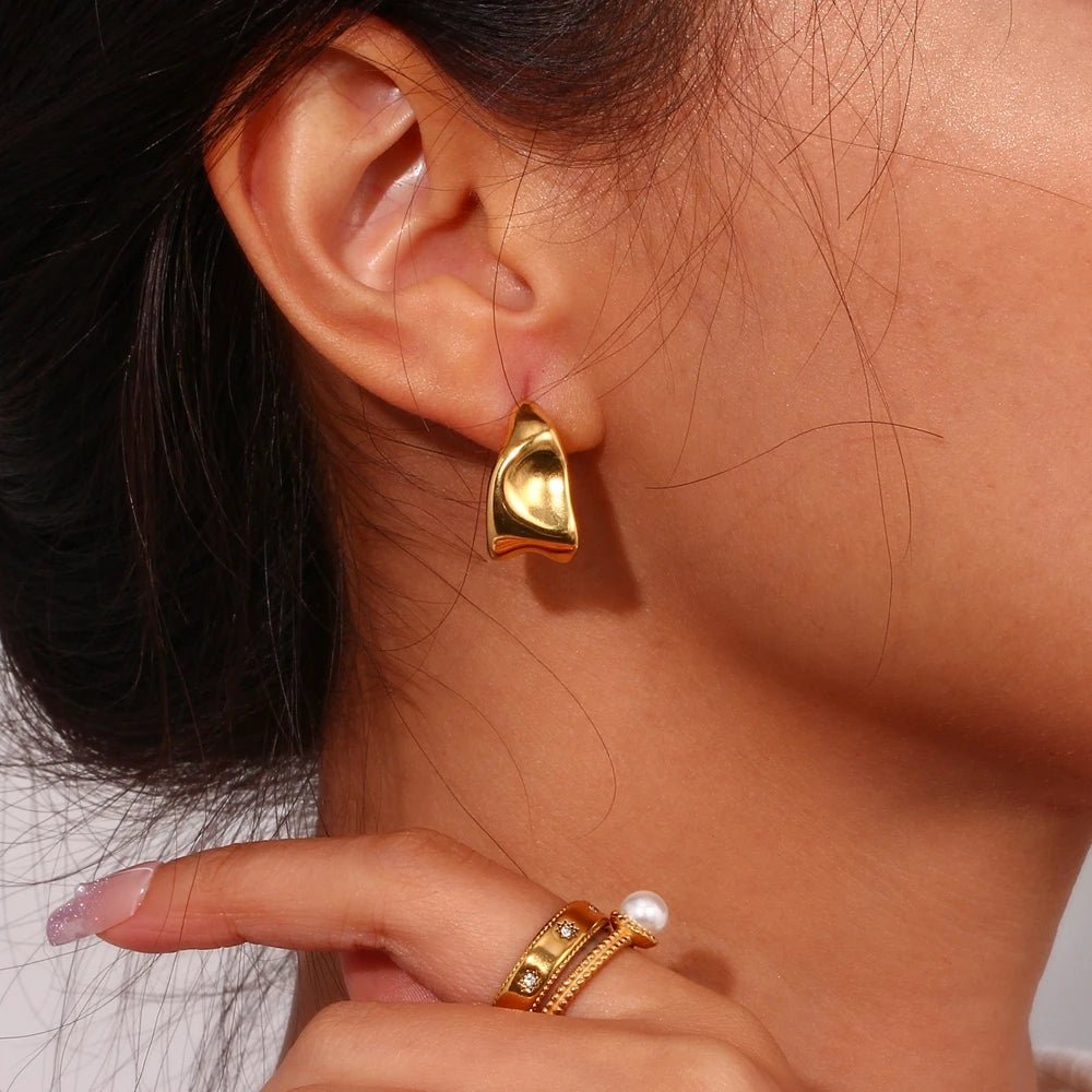 Melting Abstract Dainty Earrings - Veinci