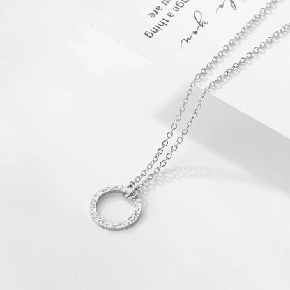 Minimal Textured Circle Necklace - Veinci