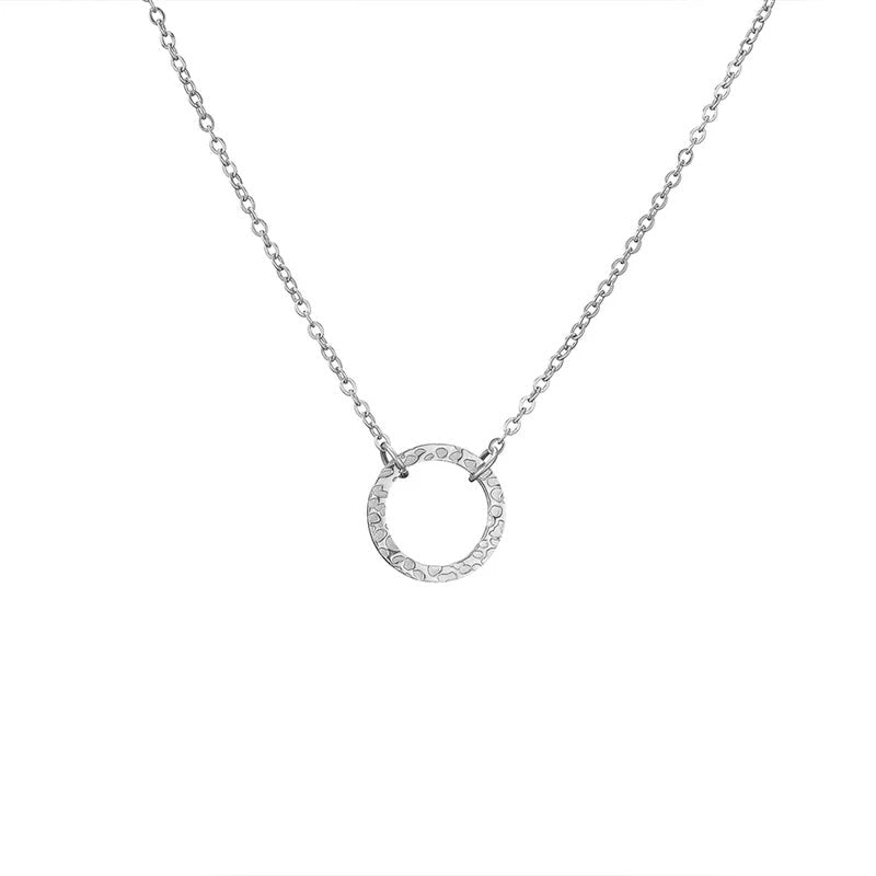 Minimal Textured Circle Necklace - Veinci