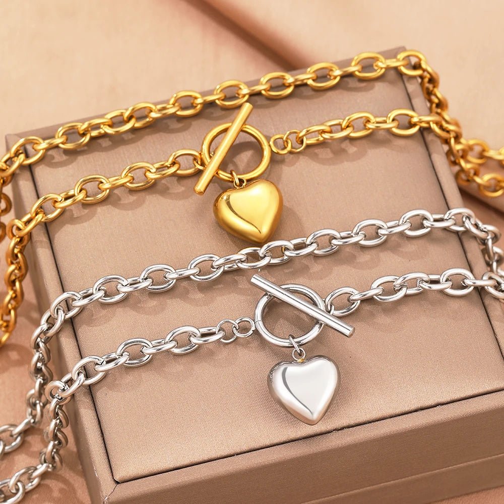 Paperclip Chain Circle Lock Heart Pendant Necklace - Veinci