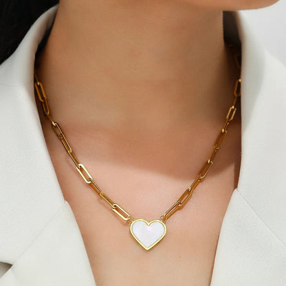 Paperclip Shell Heart Pendant Necklace - Veinci