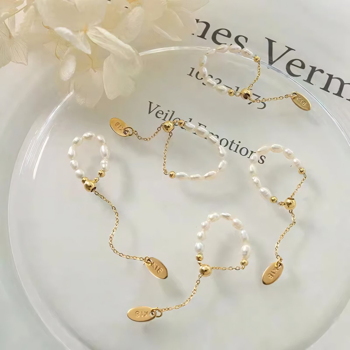 Pearl Dangle Chain Ring - Veinci