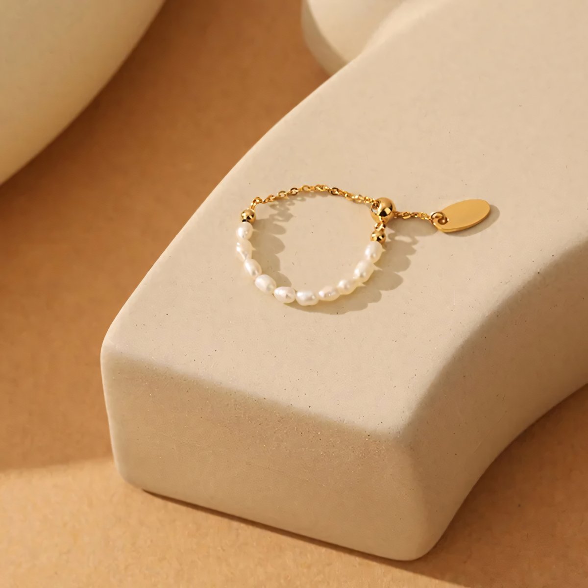 Pearl Dangle Chain Ring - Veinci