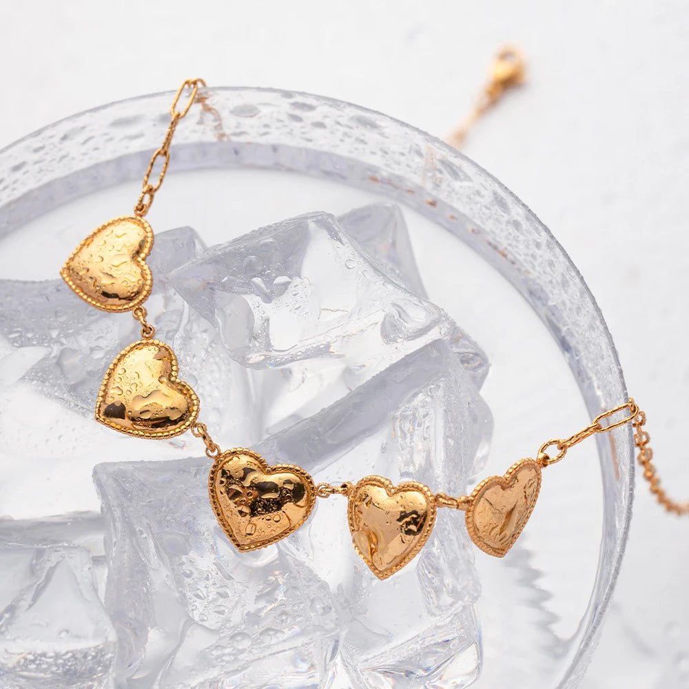 Romantic Five Heart Pendant Necklace - Veinci