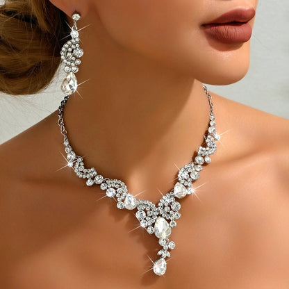 Rounded Diamond Glammer Necklace and Earrings Set - Veinci