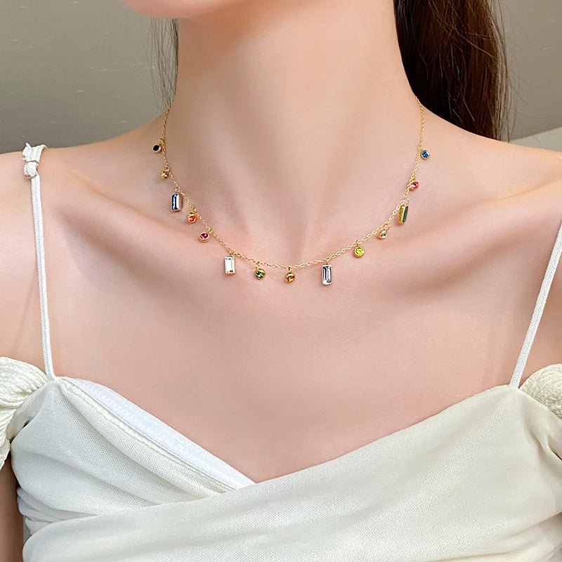 Scattered Dainty Crystals Choker Necklace - Veinci