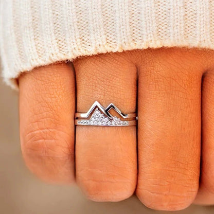 Sentimental Peaks and Valleys Ring - Veinci