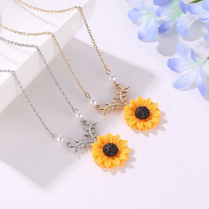 Summer Sunflower Dainty Necklace - Veinci