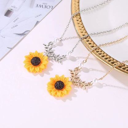 Summer Sunflower Dainty Necklace - Veinci