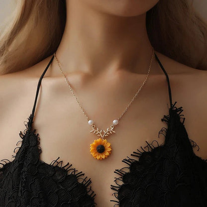 Summer Sunflower Dainty Necklace - Veinci