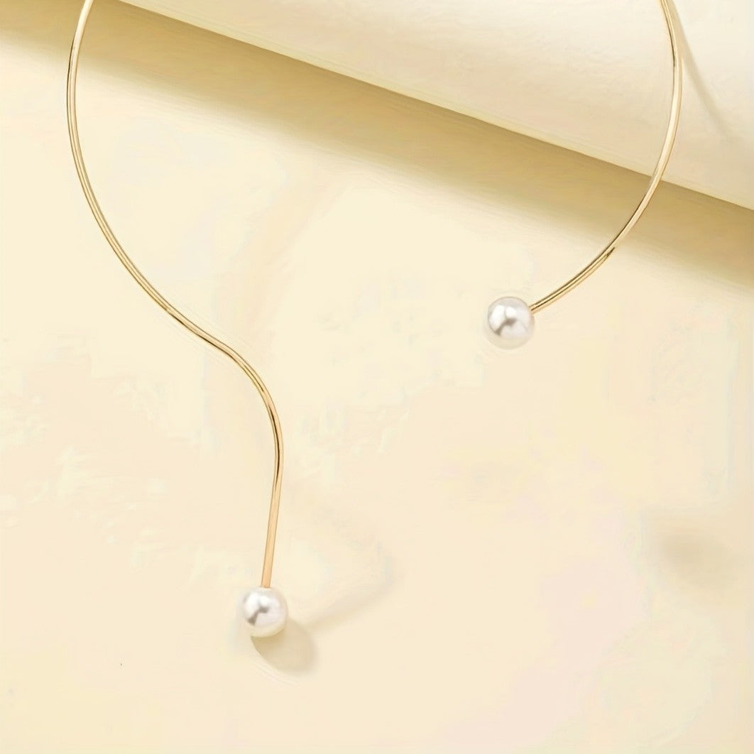 Dainty Asymmetric Pearl Choker Necklace