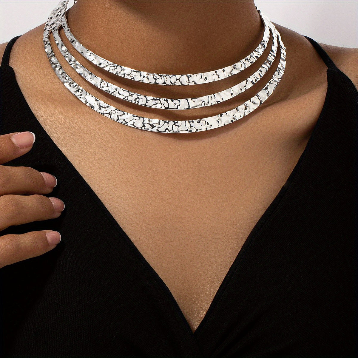 14k Classy Hammered Collar Necklace