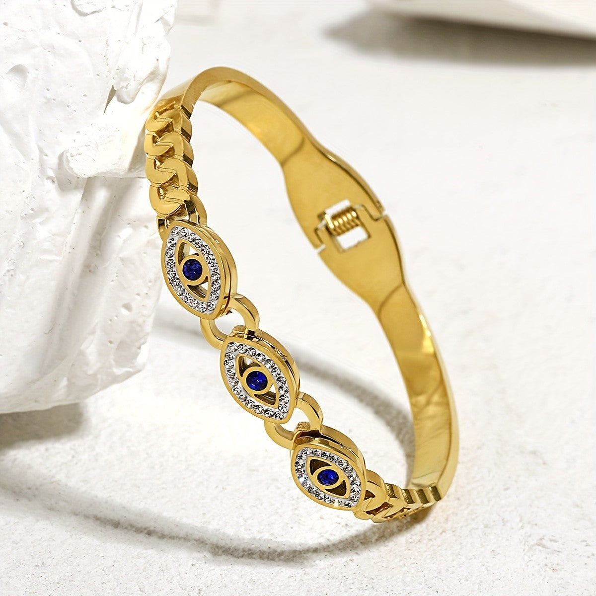 14k Vintage Evil Eye Bracelet