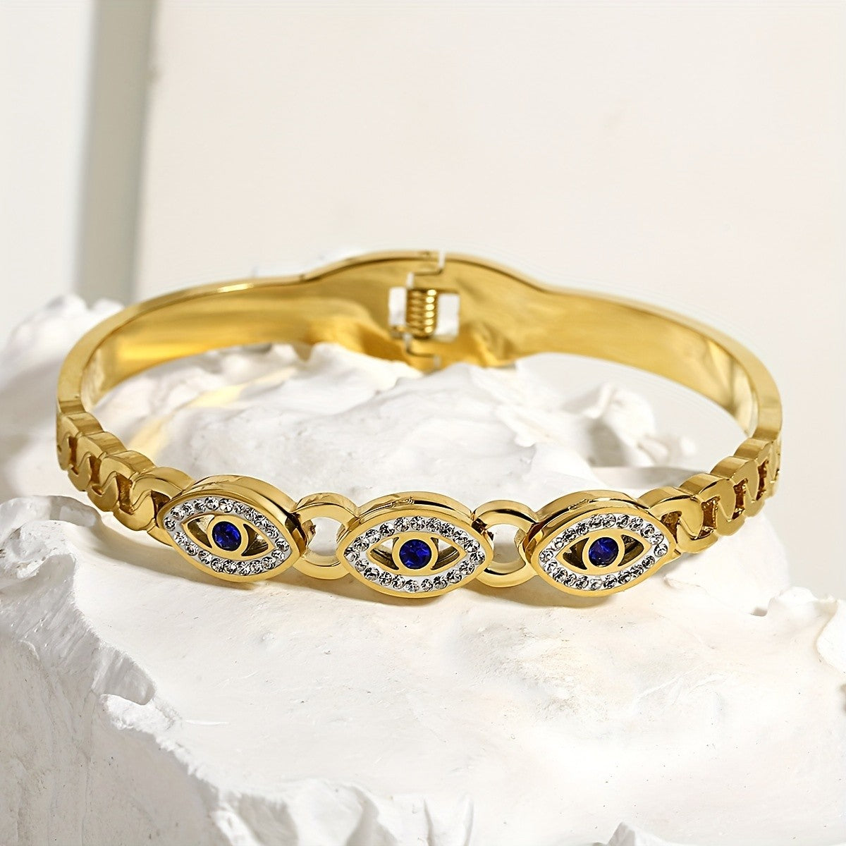 14k Vintage Evil Eye Bracelet