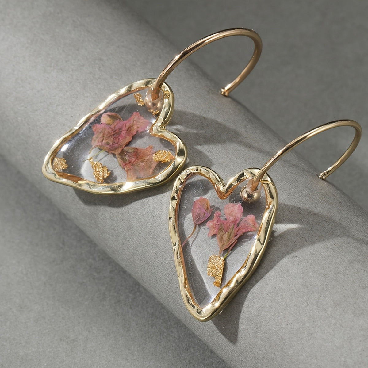 18k Romantic Resin Heart Hoop Earrings