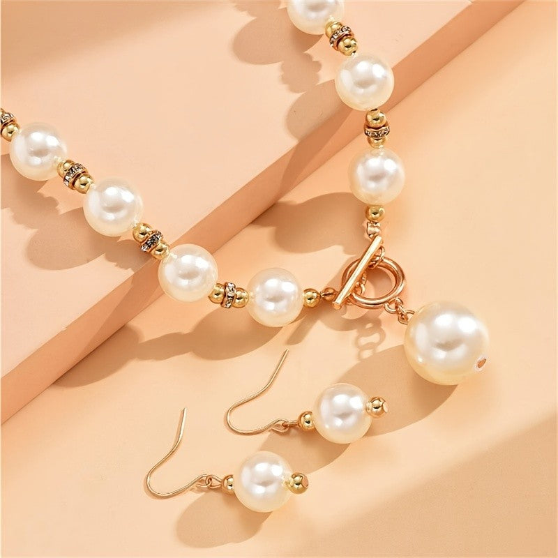 Classy Pearl OT Toggle Necklace Set