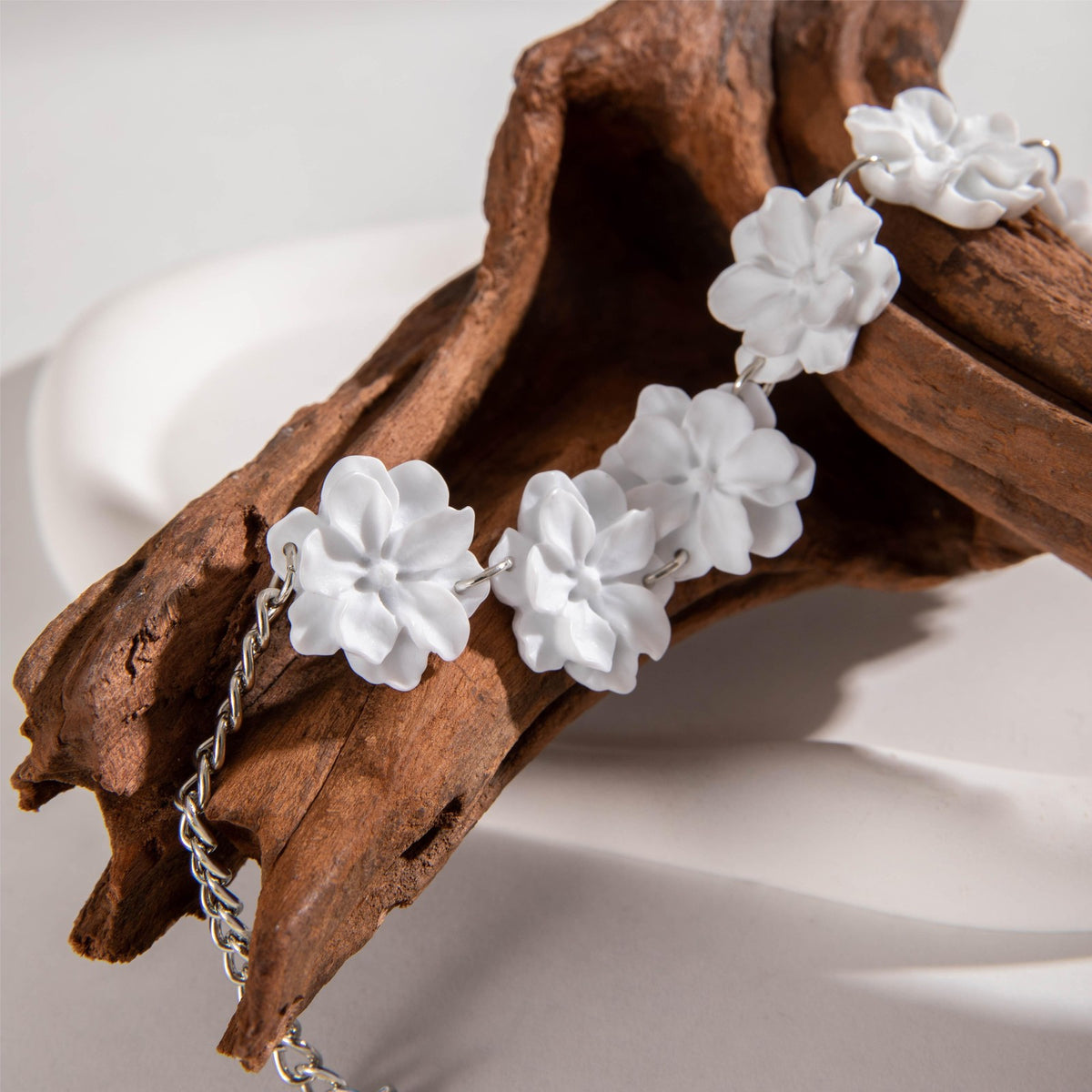 Elegant White Floral Resin Necklace