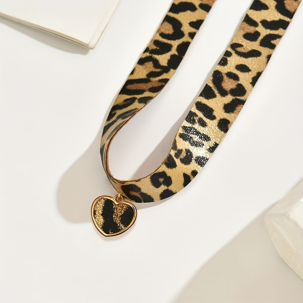 Classy Leopard Print Round Charm Choker