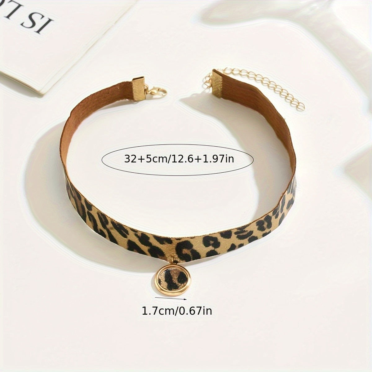 Classy Leopard Print Round Charm Choker