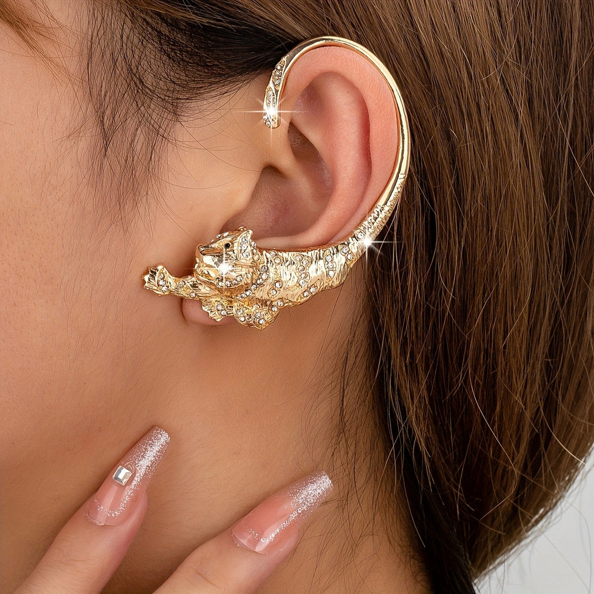 Classy 3D Leopard Ear Cuff