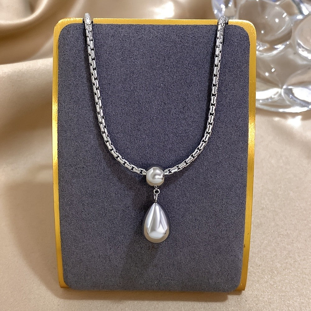 Classy Golden Water Drop Pendant Necklace