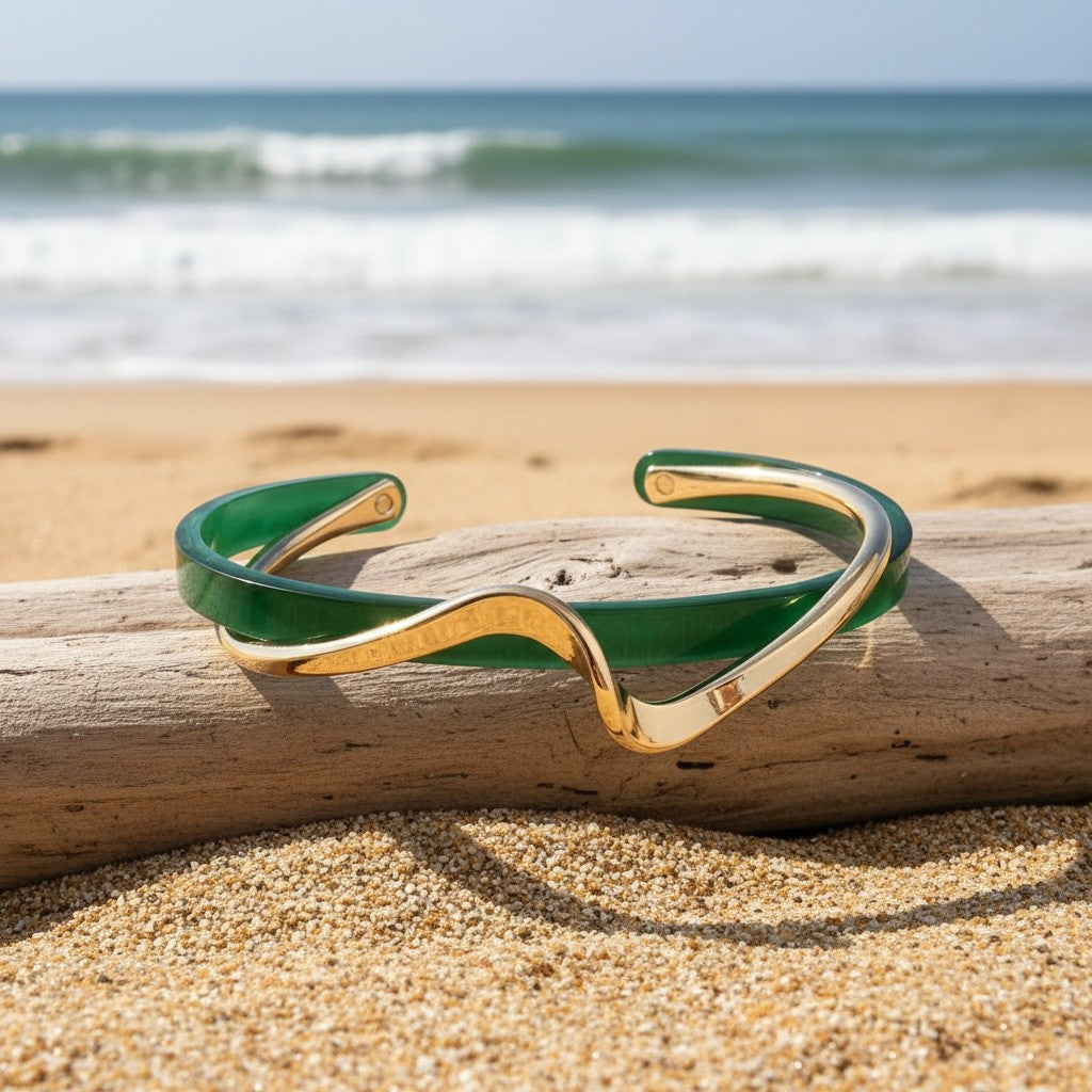 Elegant Green Acrylic Curve Bangle