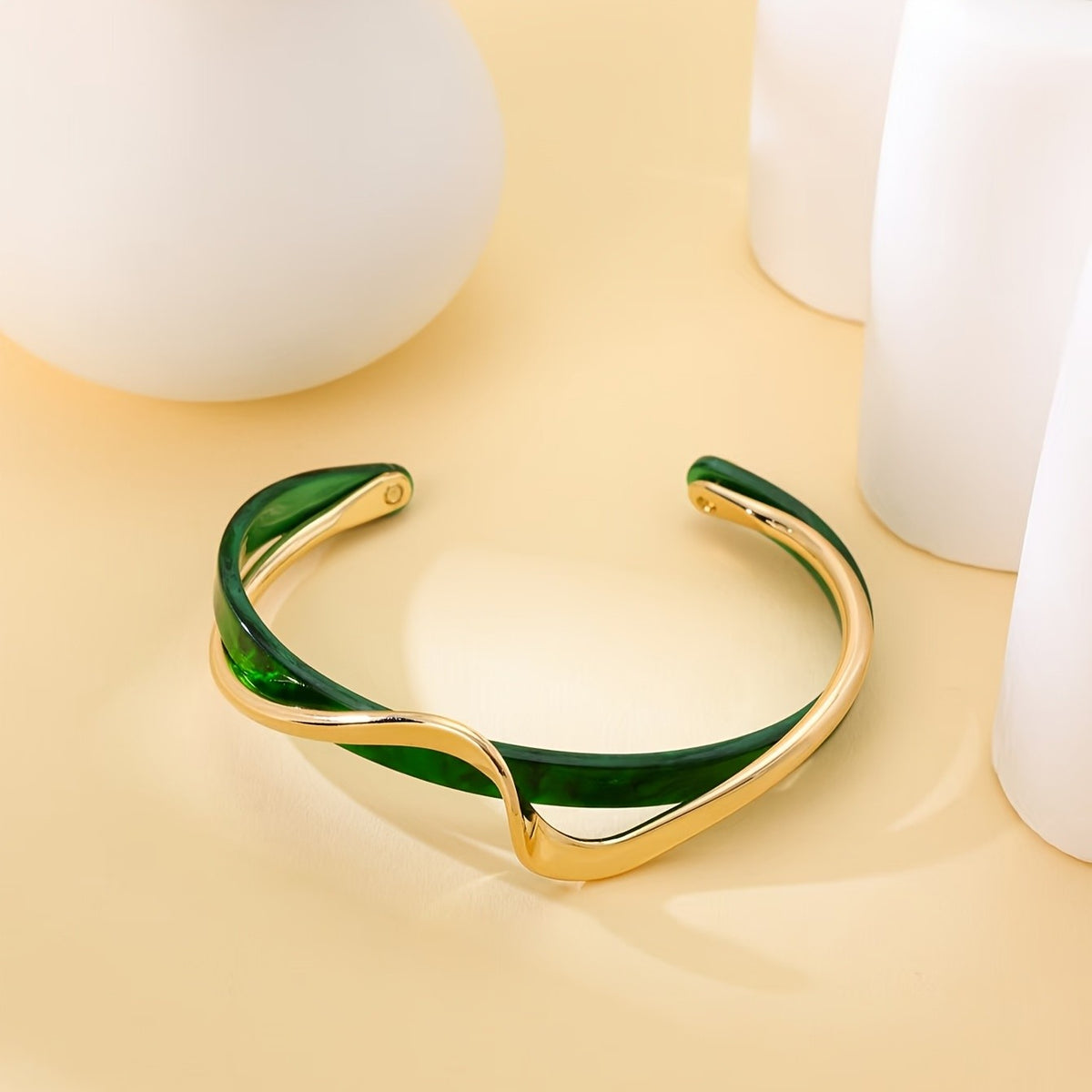 Elegant Green Acrylic Curve Bangle