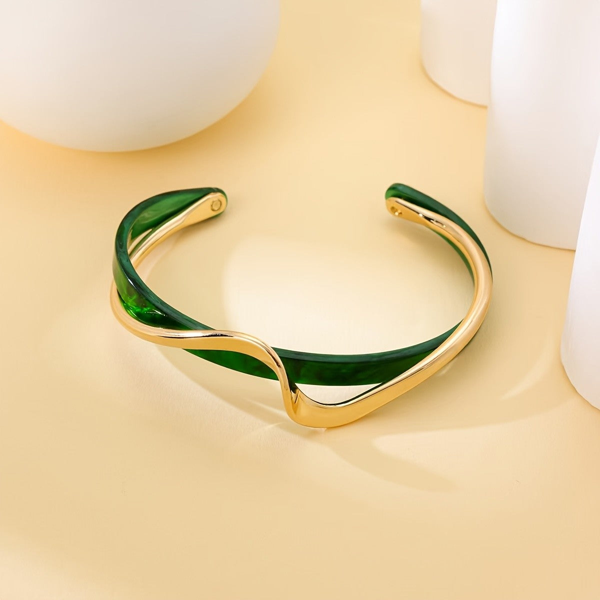 Elegant Green Acrylic Curve Bangle