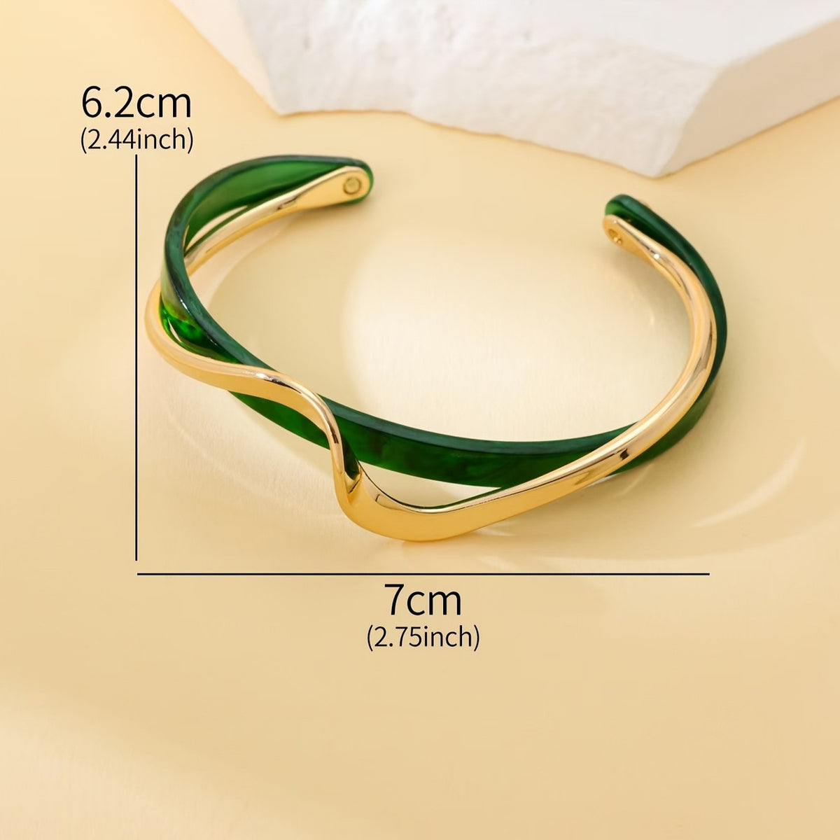Elegant Green Acrylic Curve Bangle