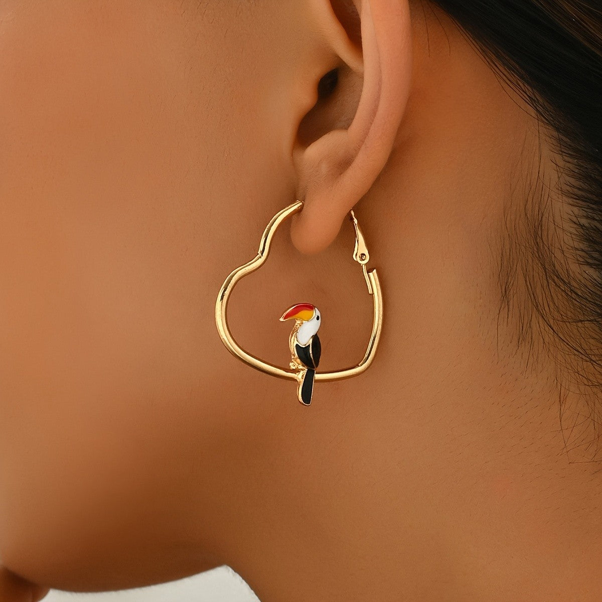 Classy Vintage Toucan Hoop Earrings
