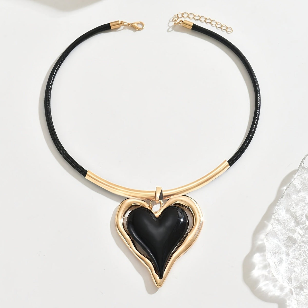 Classy Black Heart Pendant Necklace