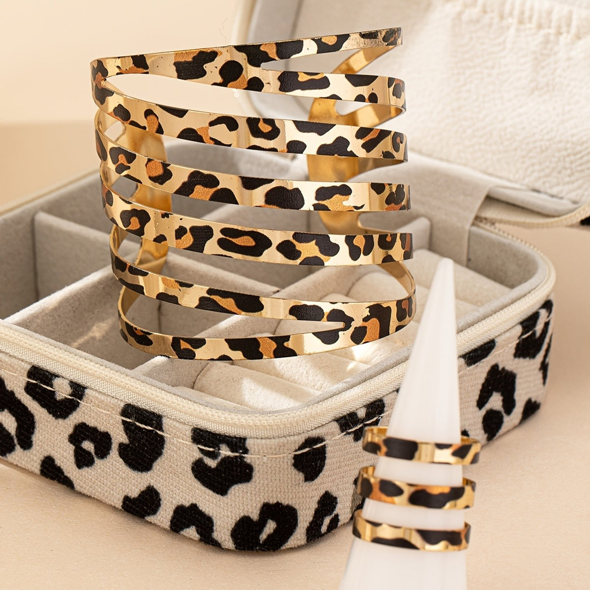 Classy Leopard Print Cuff Bracelet Set