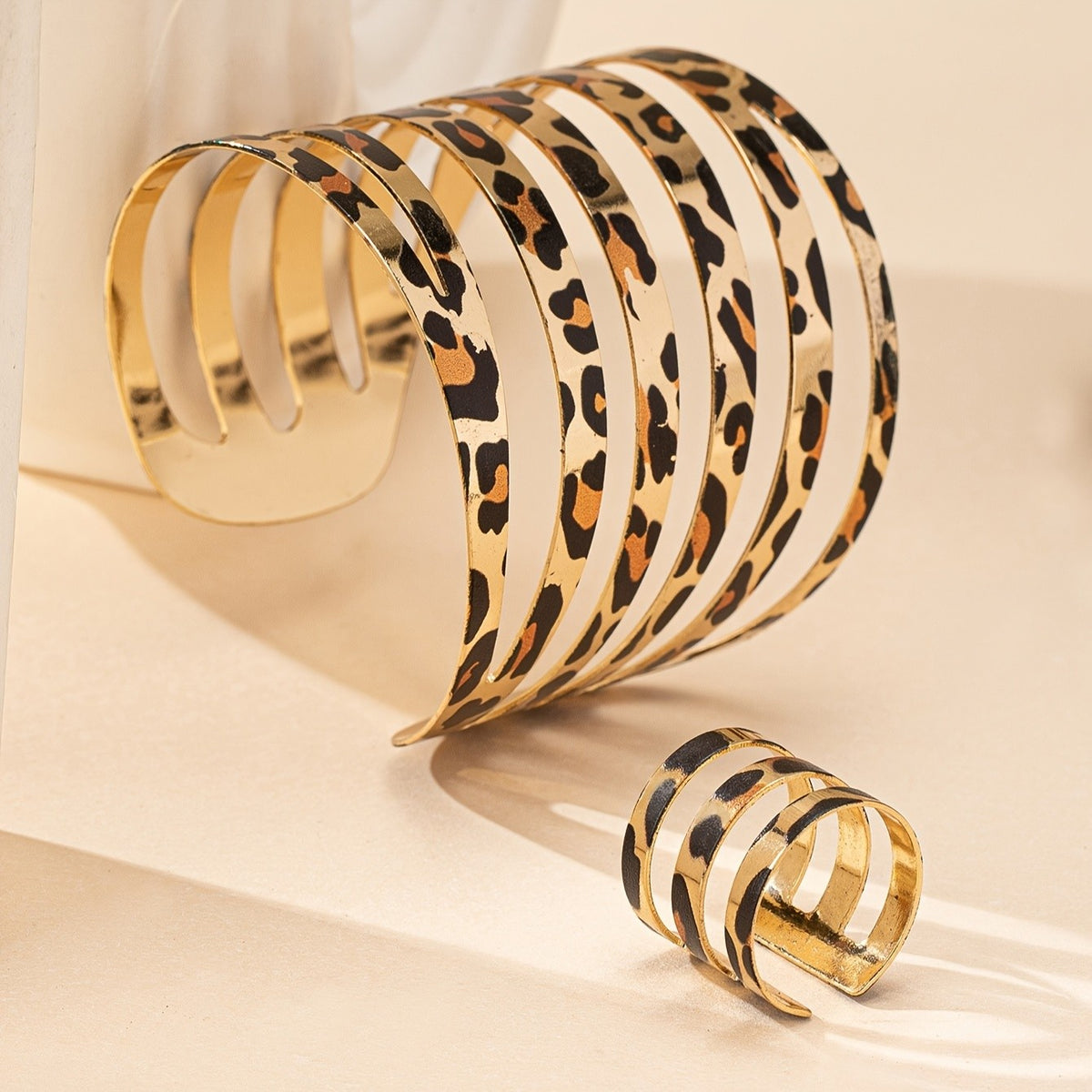 Classy Leopard Print Cuff Bracelet Set