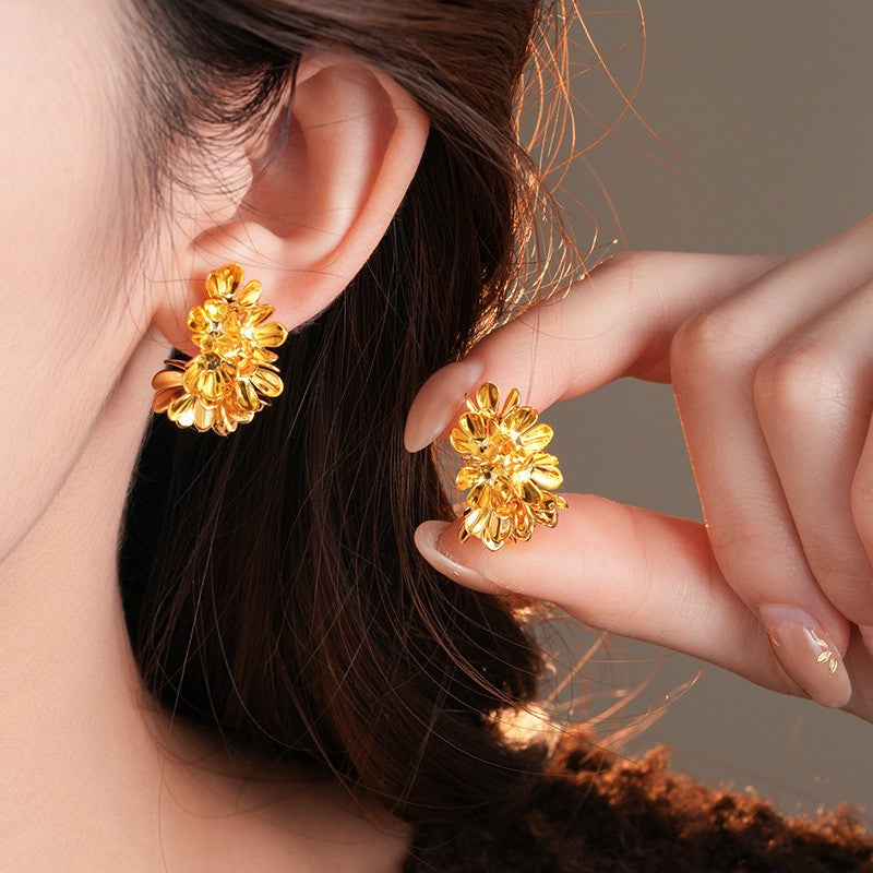 Elegant Vintage Floral Stud Earrings