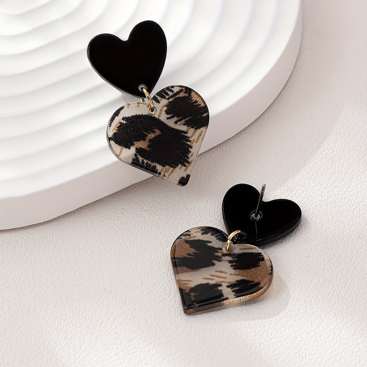 Vintage Leopard Print Acrylic Heart Earrings