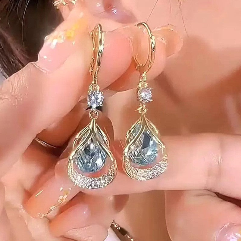 Elegant Teardrop Jewelry Set