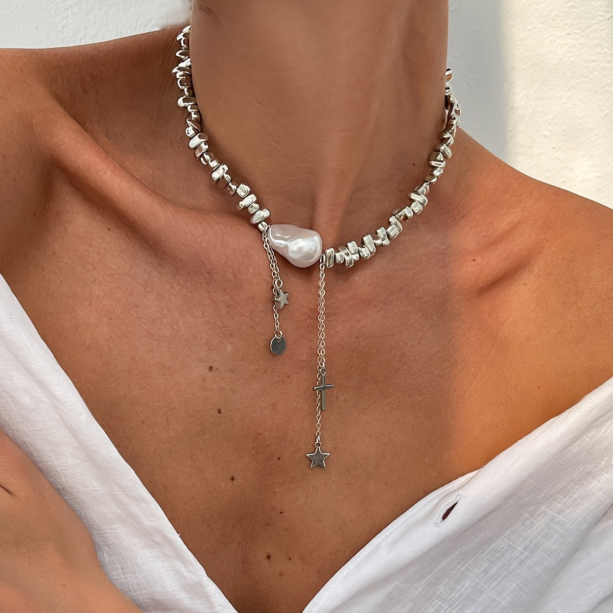 Dainty Faux Pearl Tassel Choker Necklace