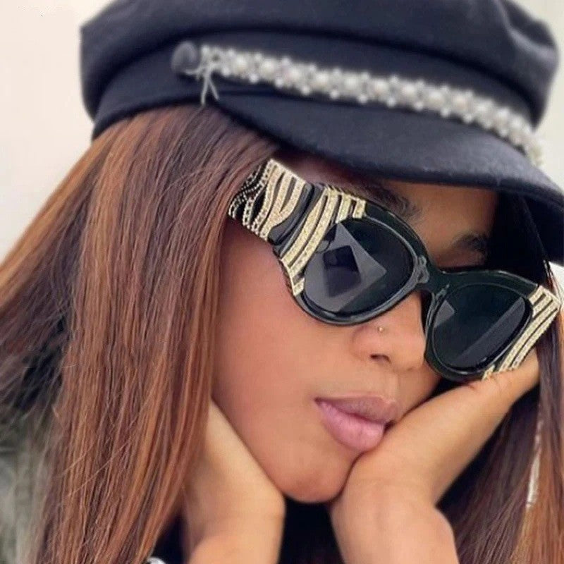 Classy Striped Cat Eye Sunglasses