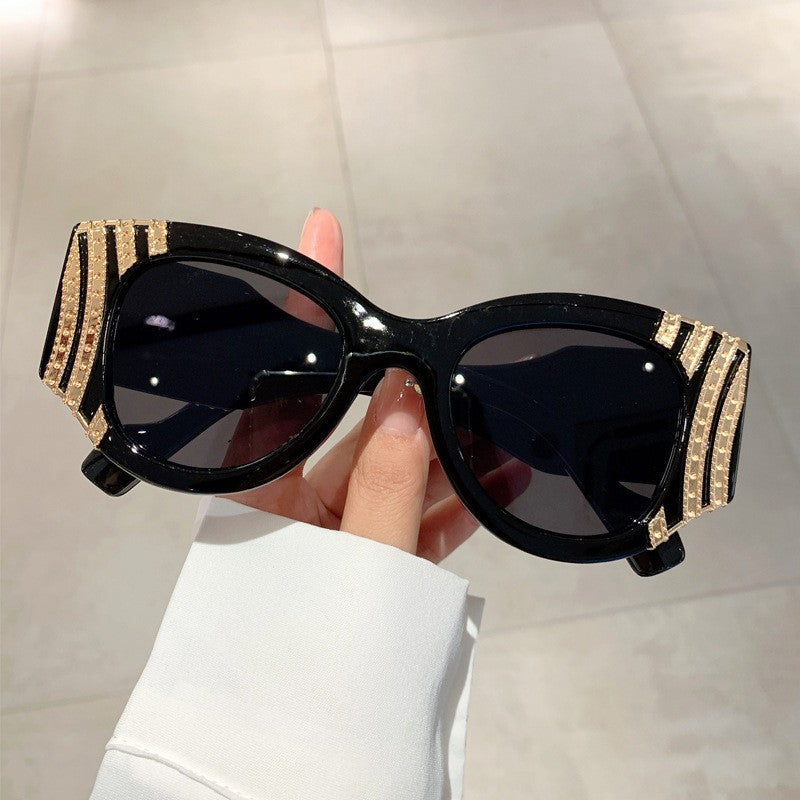Classy Striped Cat Eye Sunglasses