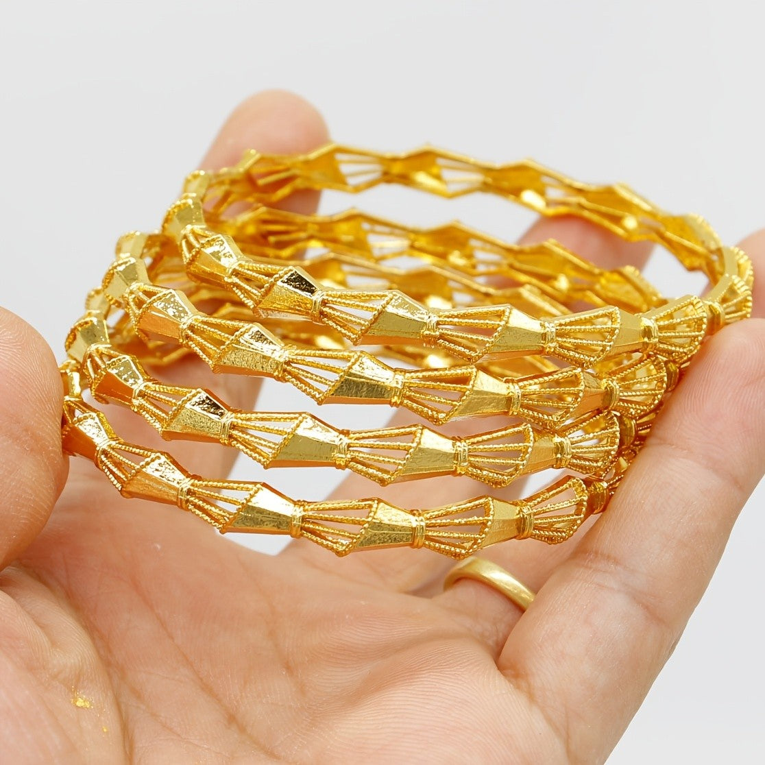 4pc Elegant Geometric Bangle Set