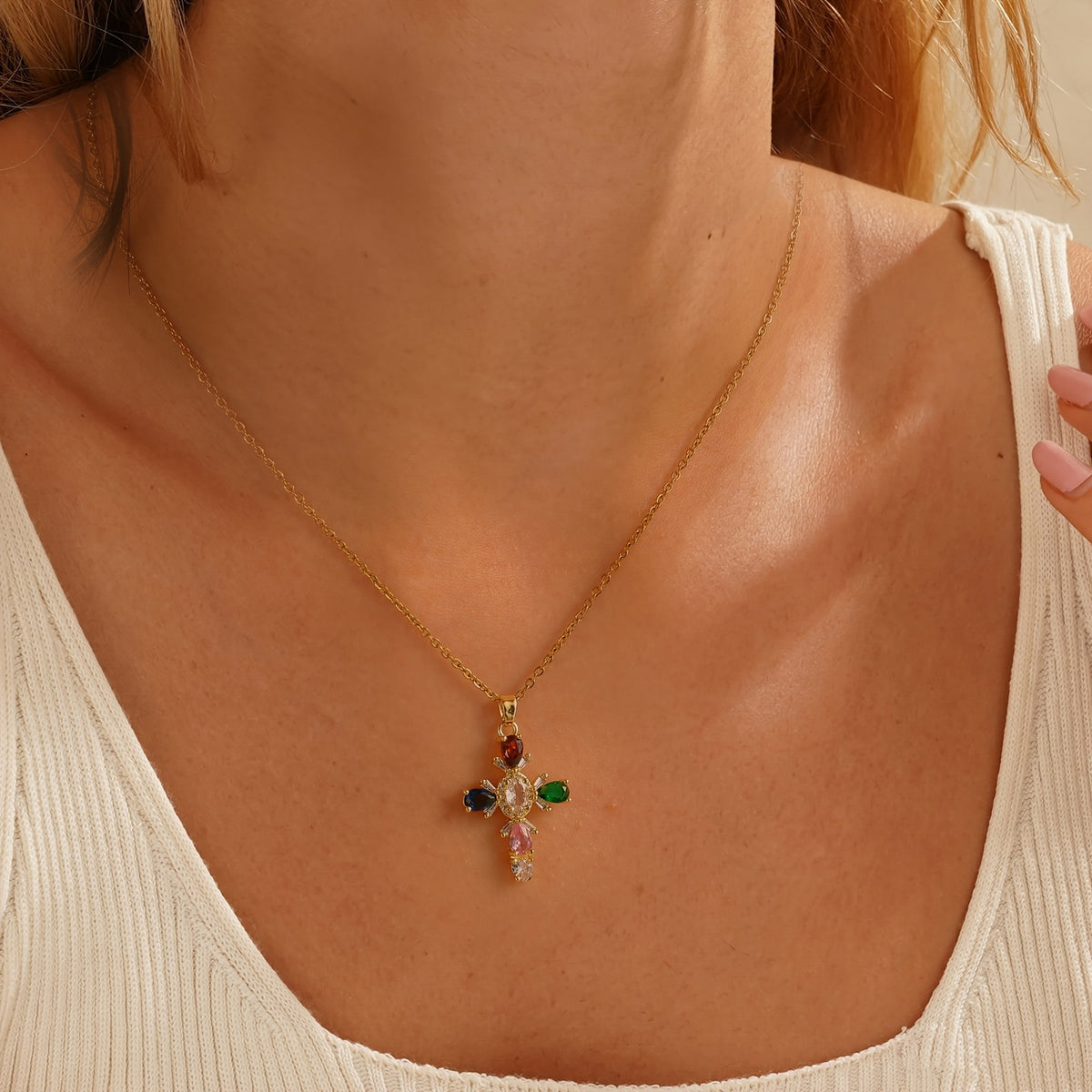 18k Elegant Mosaic Cross Necklace